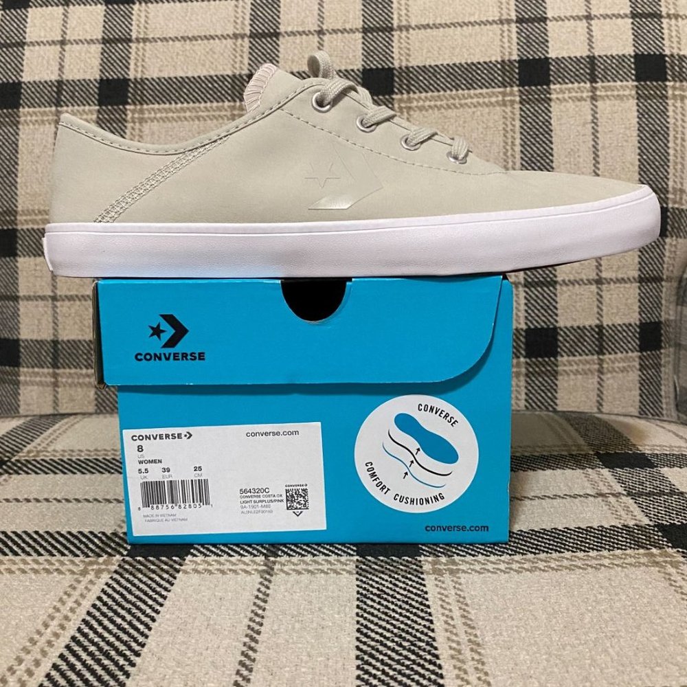 NWOT  Converse Costa Ox Light Surplus, Low Top Casual Sneaker Women's size 8